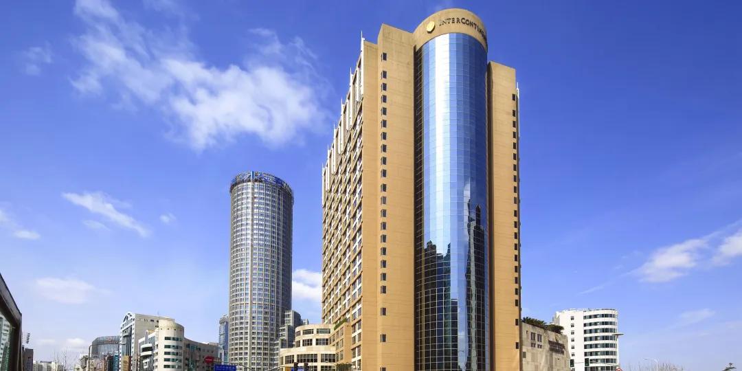 买海景壹号还是汤臣一品,上海中粮海景壹号vs汤臣一品