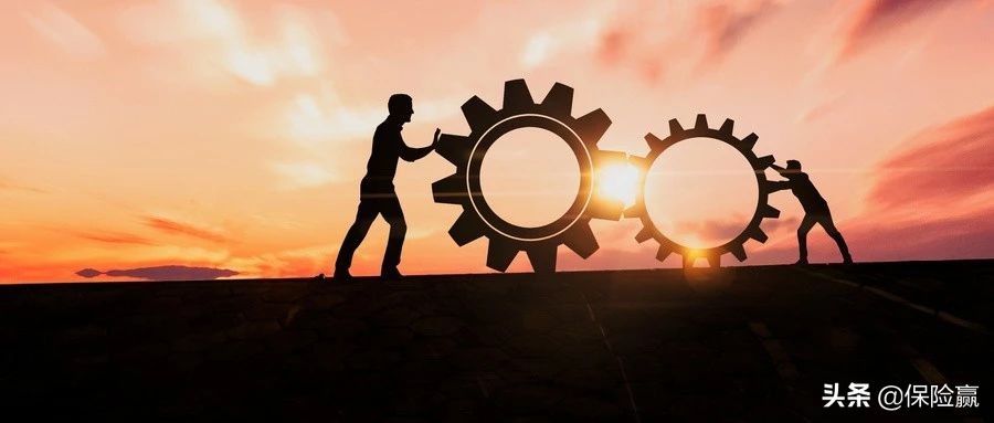 中国人用刀拍蒜,中国人用国外的刀拍蒜