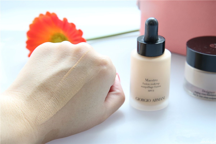 什么bb霜好用不脱妆不卡粉不暗沉,推荐bb霜底妆