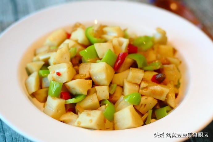 莲藕怎么炒好吃又营养又简单,莲藕怎么炒才好吃又开胃