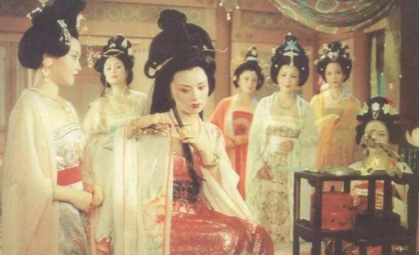 历史上倾国倾城的杨玉环，她真的是红颜祸水吗