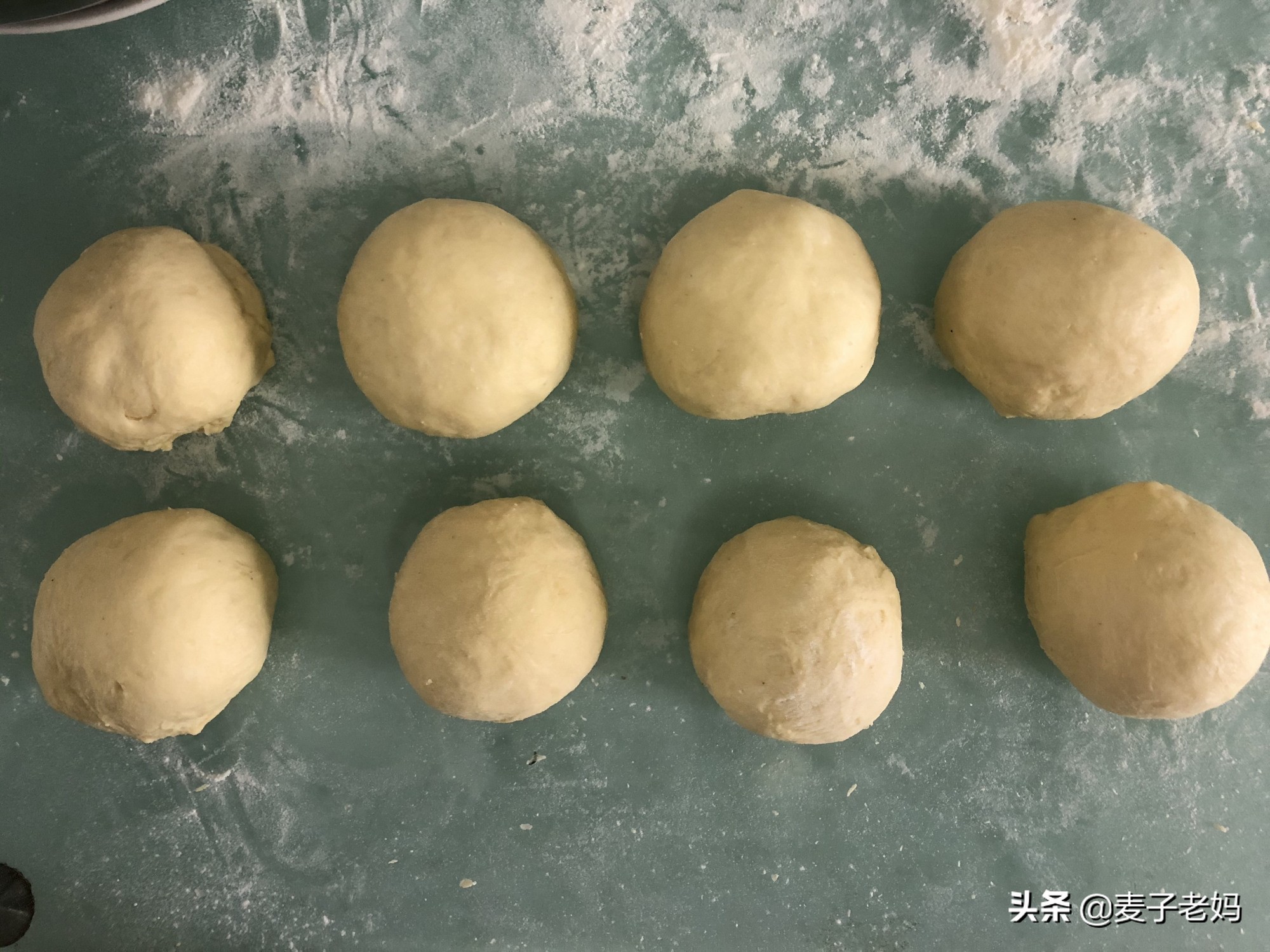 吃剩小米粥能做饼吗,剩的小米粥做发糕