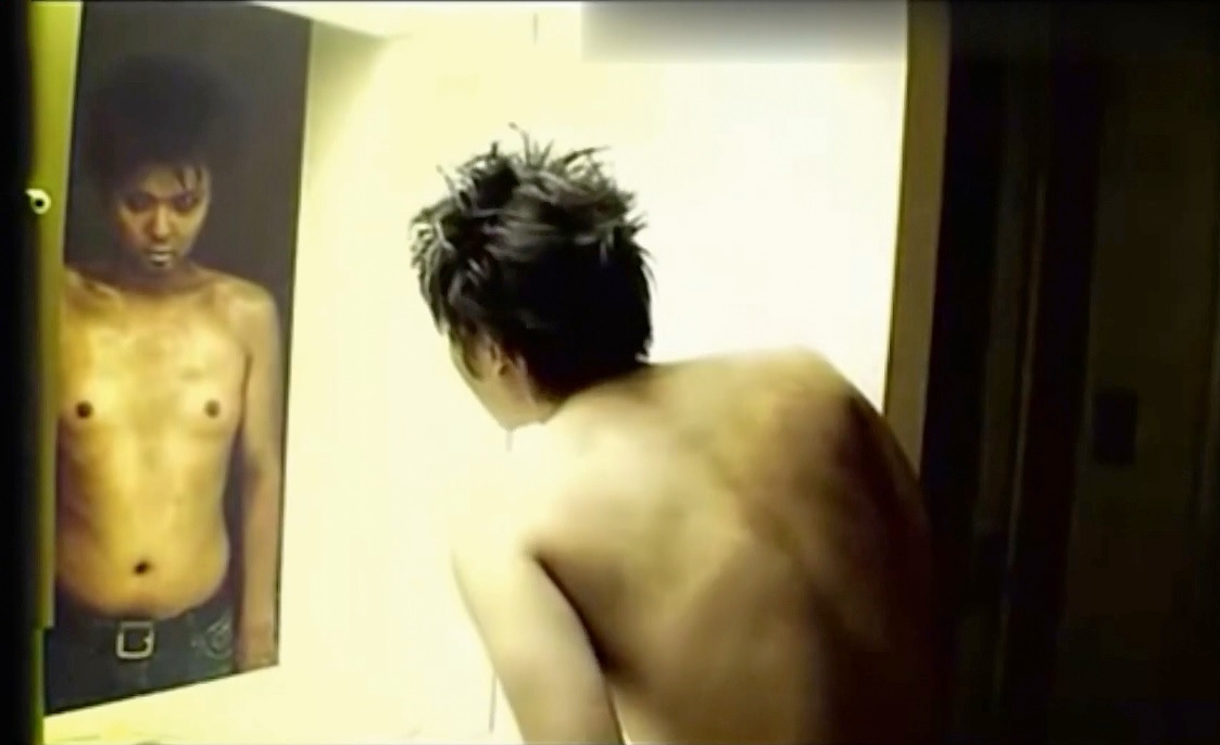 详细说一下连续30天对镜子说你是谁结果发生怪异事件的看法