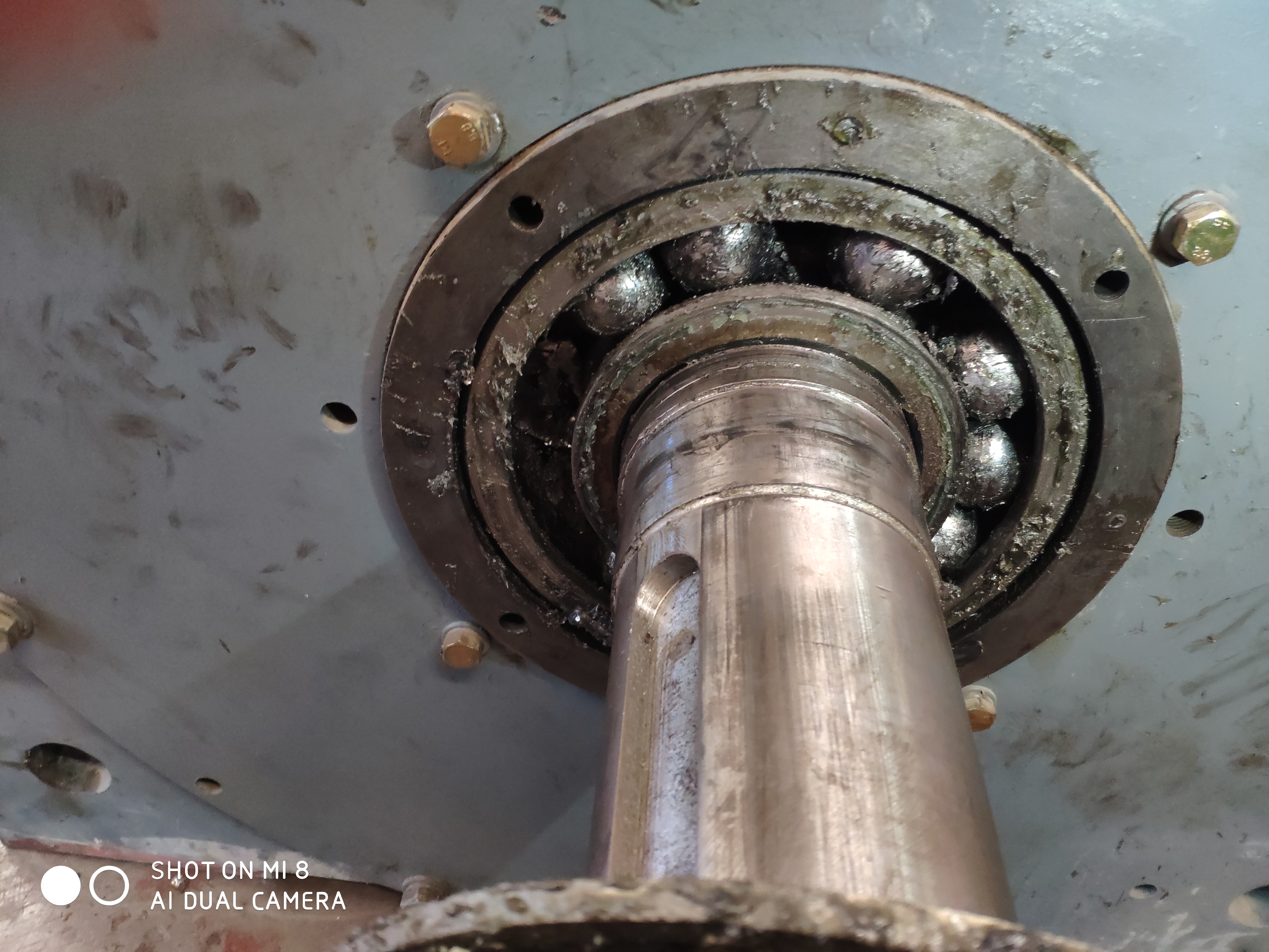 轴承发热有几种原因如何处理,电机轴承发烫是什么原因