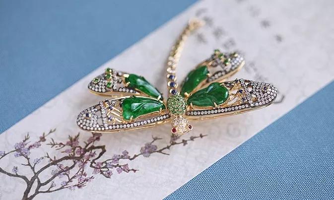 翡翠镶嵌925好还是18k金好呢,翡翠镶嵌925银好还是18k金好