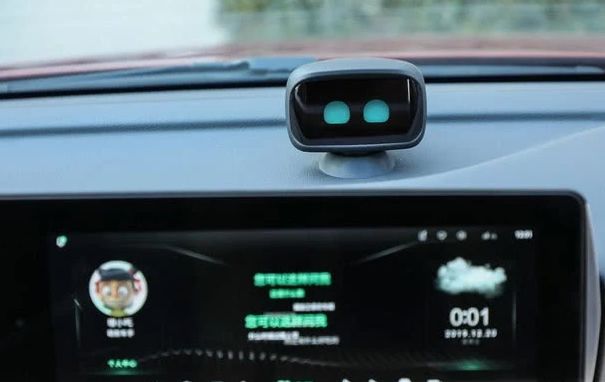 哪吒u新能源值得买吗,哪吒u正式上市透明a柱你喜欢吗