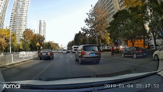 70迈流媒体记录仪10寸,70迈流媒体记录仪测评