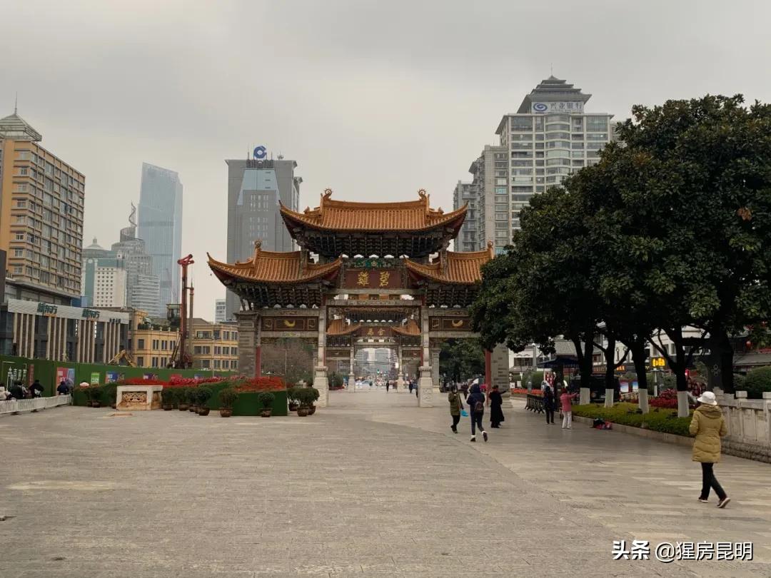 昆明23年商业情况分析,昆明商业行业现状分析