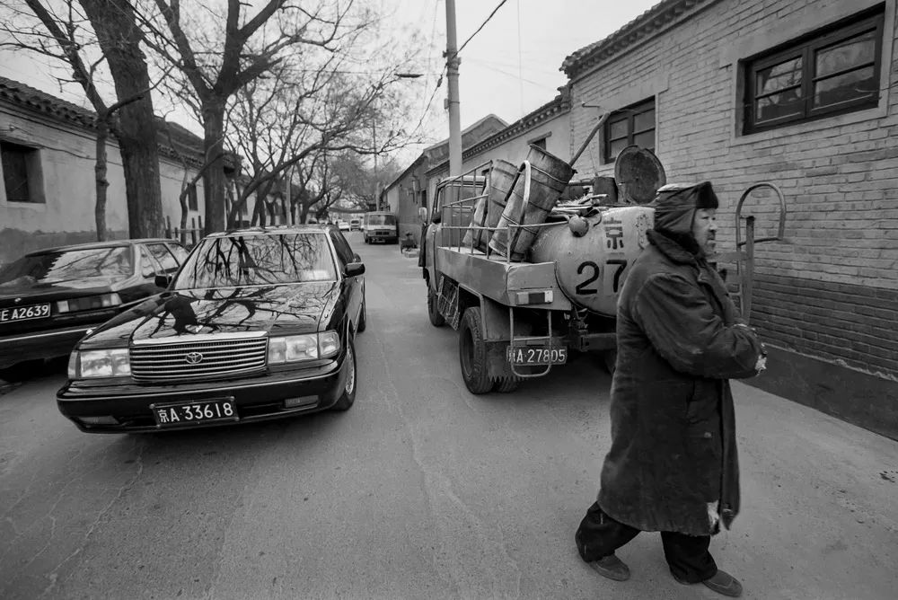 濂虫憚褰卞笀鍚村己涓汉鐓х墖,濂虫憚褰卞笀鍚村己