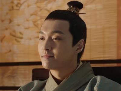 一个皇帝被两个小太监耍得团团转，张艺兴饰演的朱祁镇太昏庸了