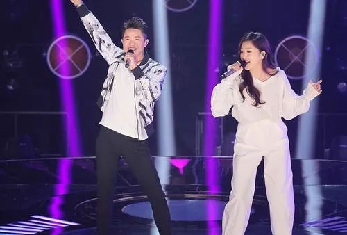 雅俗共赏才是真的爽！跟着凤凰传奇大声唱