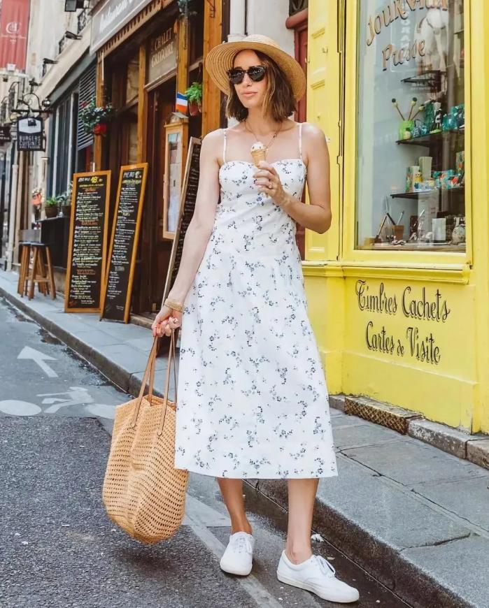 小白鞋如何穿搭才能避免平庸,小白鞋真有那么好么