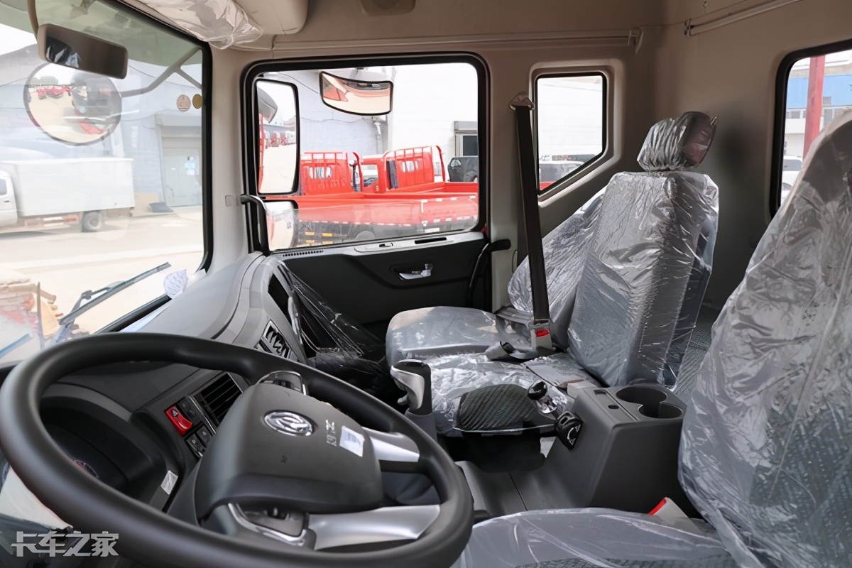 最便宜的国五6.8米载货车,15万以内最快的五款轿车