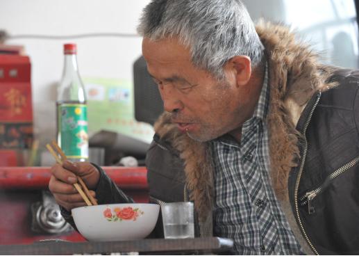 白酒喝法,白酒正确喝法怎么喝不恶心