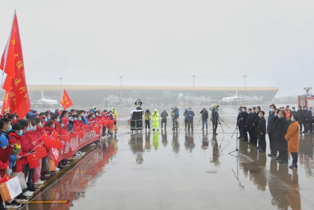 安徽省数百家星级酒店LED同时刷屏，欢迎英雄回家！