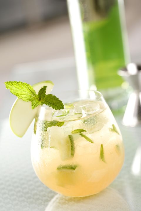 1分钟学会经典鸡尾酒,最简单的啤酒鸡尾酒