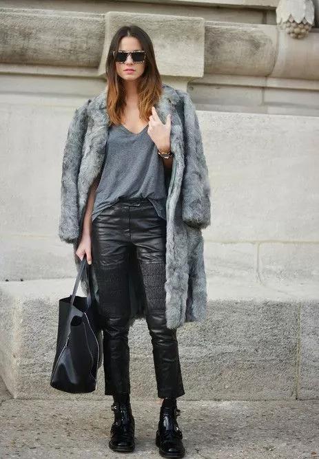 同事穿了一件新的大衣,皮草怎么穿不胖中长款