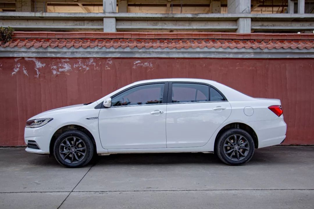 比亚迪秦pro燃油版这款车怎么样,比亚迪秦plus燃油版落地多少钱