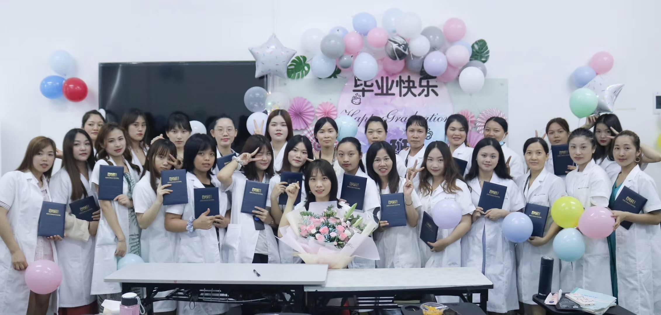 百美汇讲师,百美汇美容美发彩妆学校学员专访