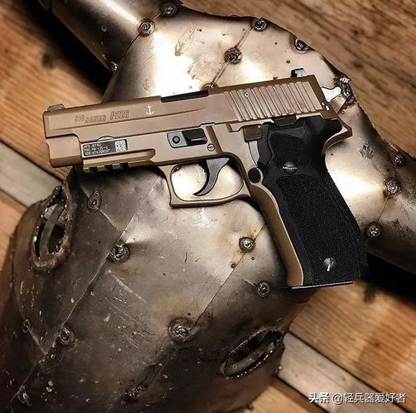 十款最受欢迎的枪械,老当益壮武器