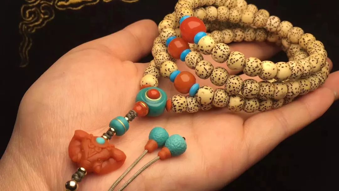 绿松石搭配什么配饰最好,绿松石搭配小技巧秒变时尚博主