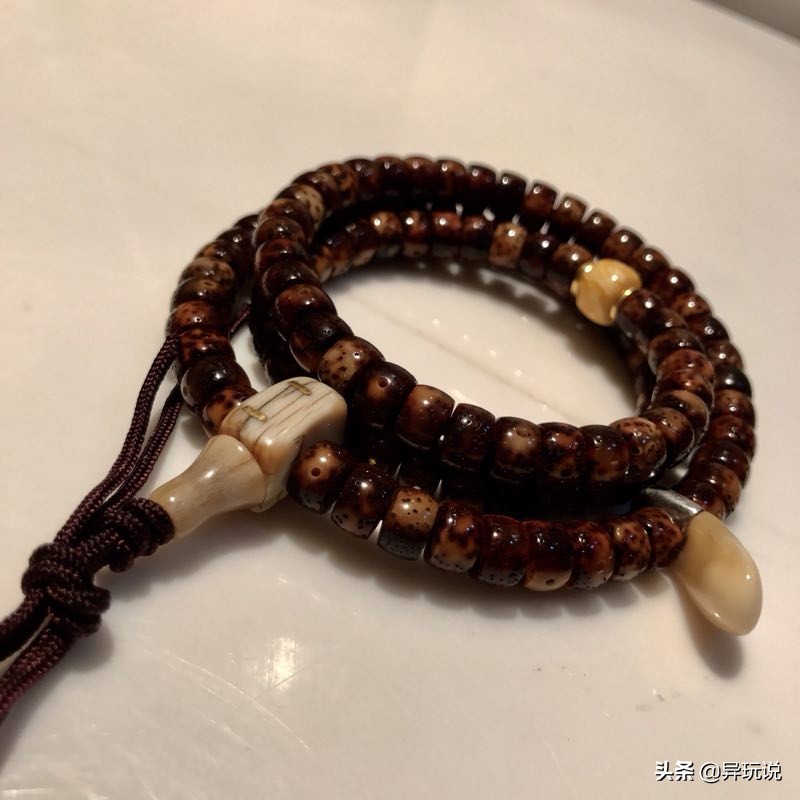 鸡油黄星月菩提盘成后的图片,鸡油黄的星月菩提买来直接上手吗