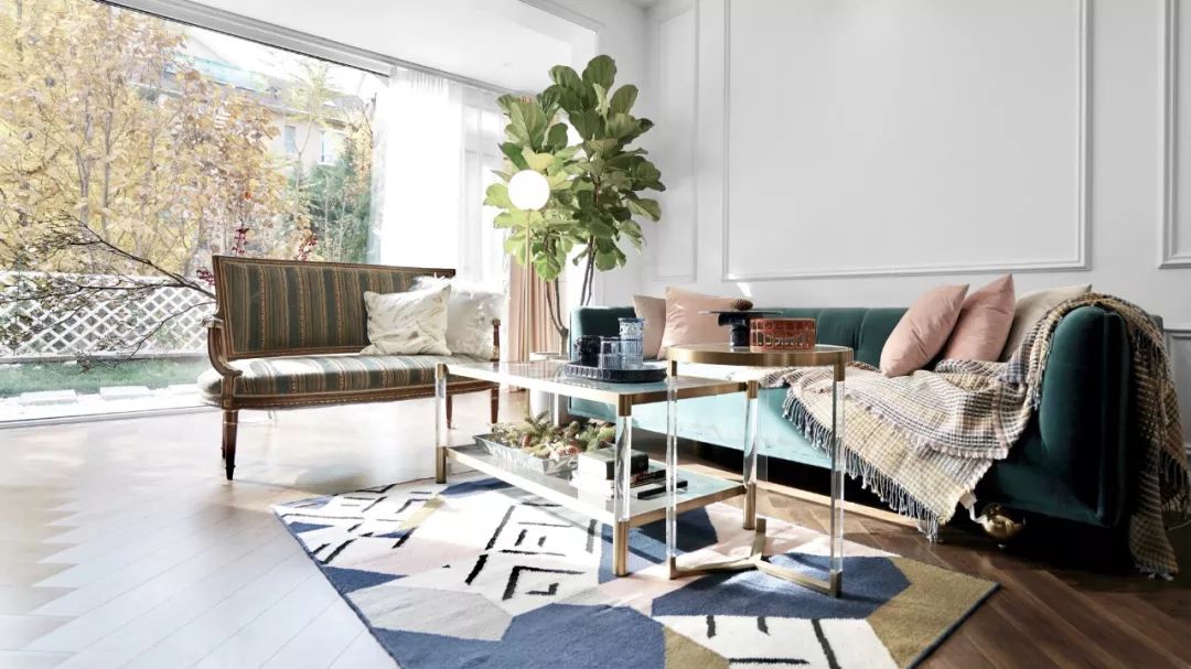 还买乌云壁纸呐?!他家藏着海外小众壁纸大全