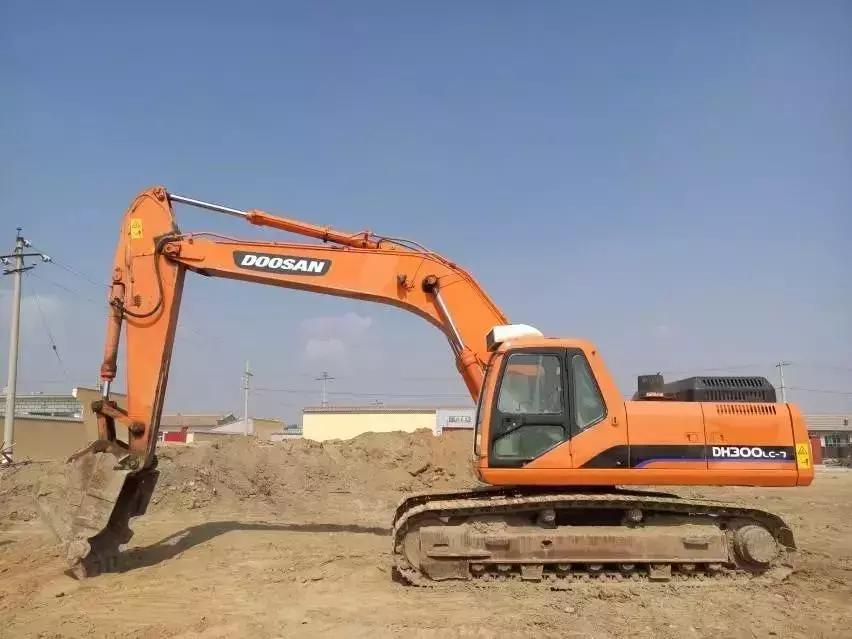 为什么二手挖机流行买大不买小,为什么网上卖的二手挖机那么便宜