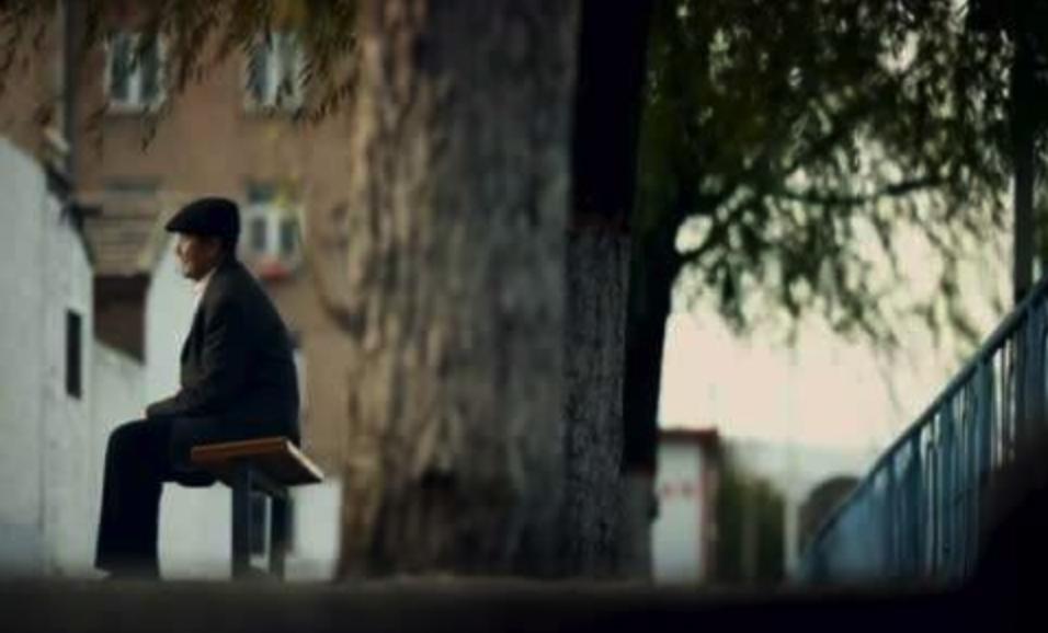 最长的路是套路下集,我们走过最长的路是爸妈的套路