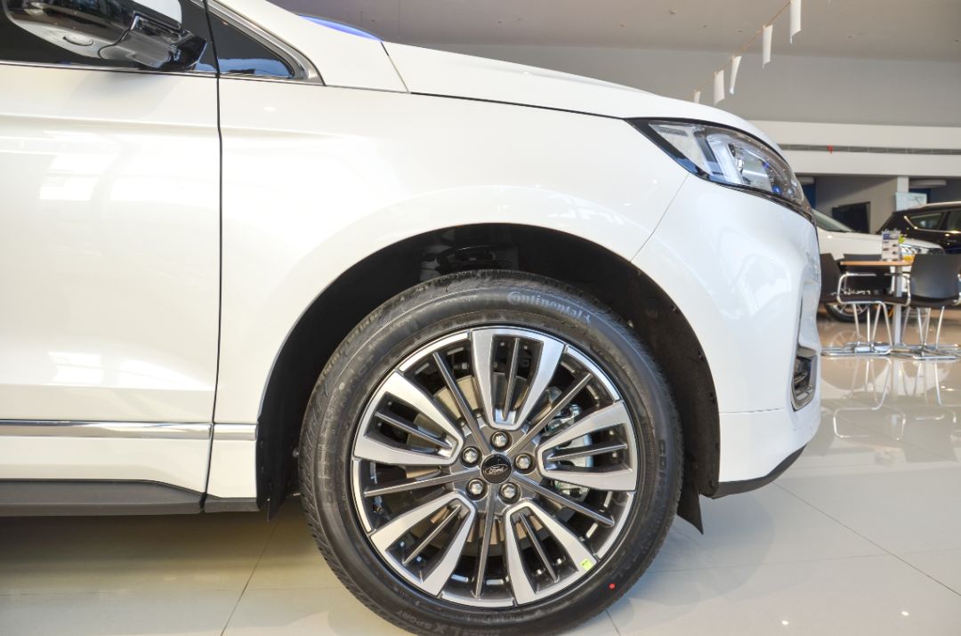 月花销2000左右汽车,新款福特锐界l养车费用