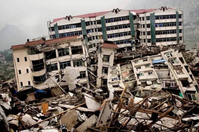 地震中失去双腿的李应霞,地震李应霞失去双腿