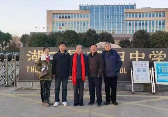 梅楚安工人文化宫讲党课,梅楚安活动