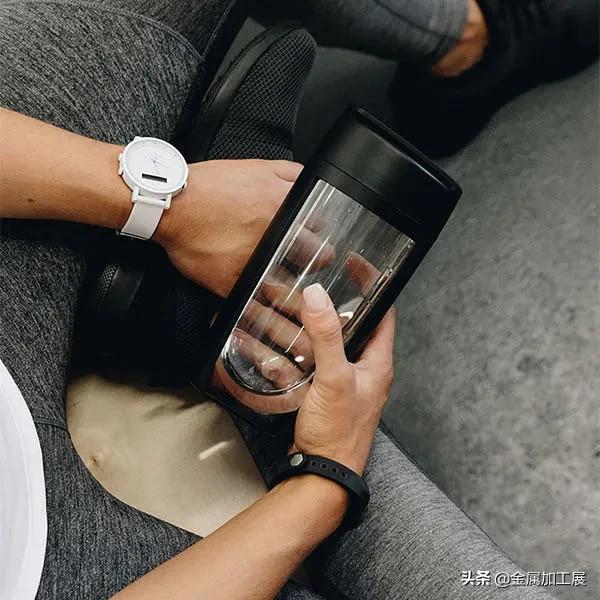 曾经入选奥斯卡礼品包的摇摇杯来了,360°无死角的圆底,易清理