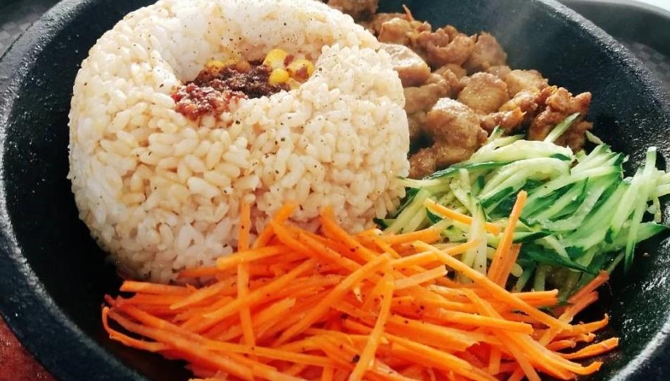 湖北最江湖大学:坐落长江之滨，校内7座山体，金庸大侠都在这里