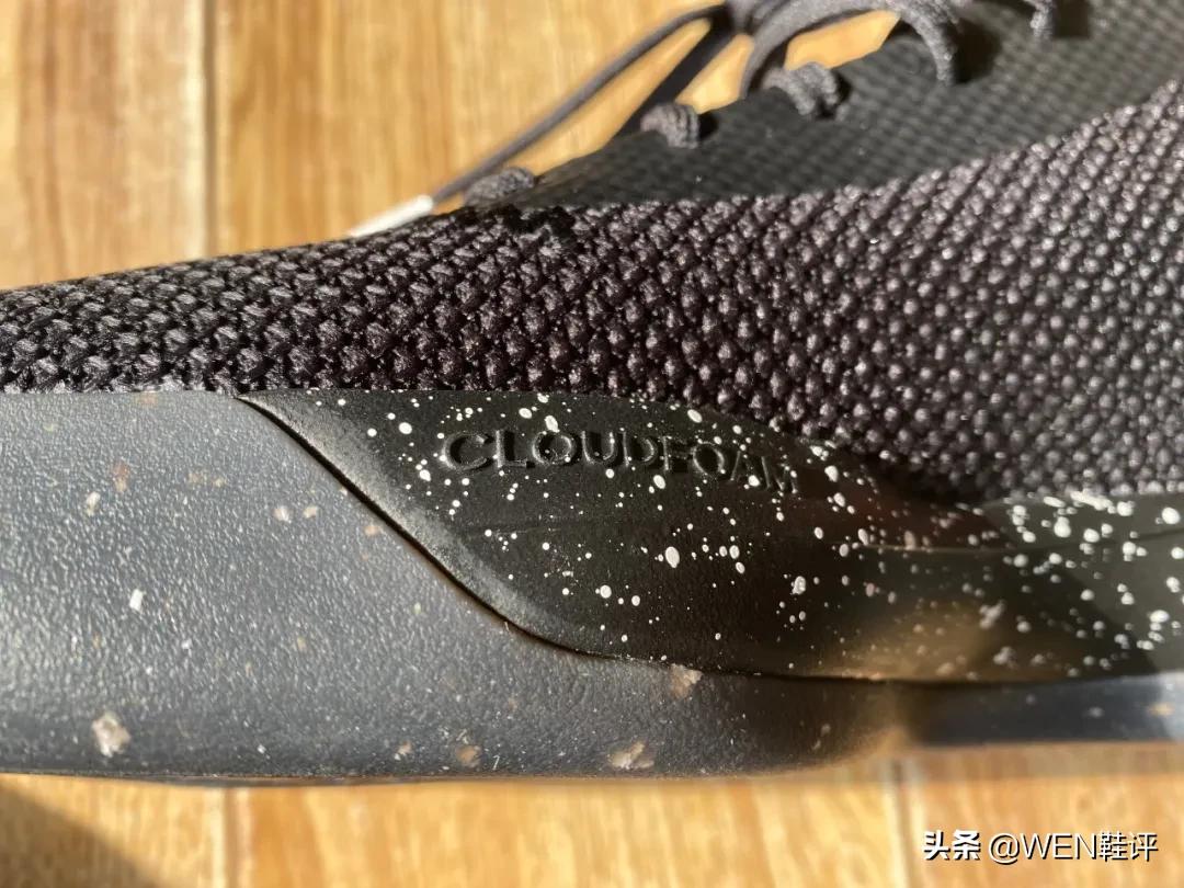 阿迪四百左右慢跑鞋,四百元后卫实战鞋阿迪达斯