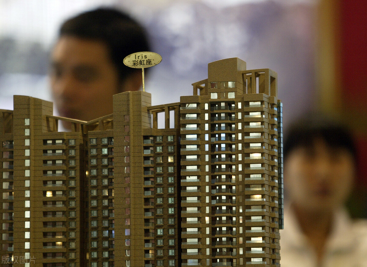 开发商资金链断裂，房子停工，房贷可以不还吗？买房人怎么办