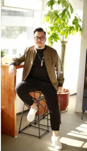 “LLJ夹机占”娃娃机如何掏空95后钱包的?