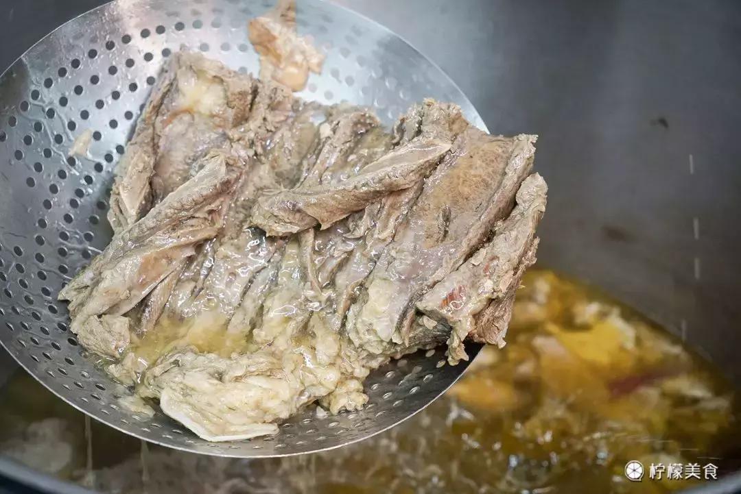 越南牛肉粉多少钱一碗,胡志明最好吃的越南粉