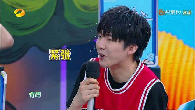快乐大本营20190601期刘宇宁,快乐大本营刘宇宁接麦克风