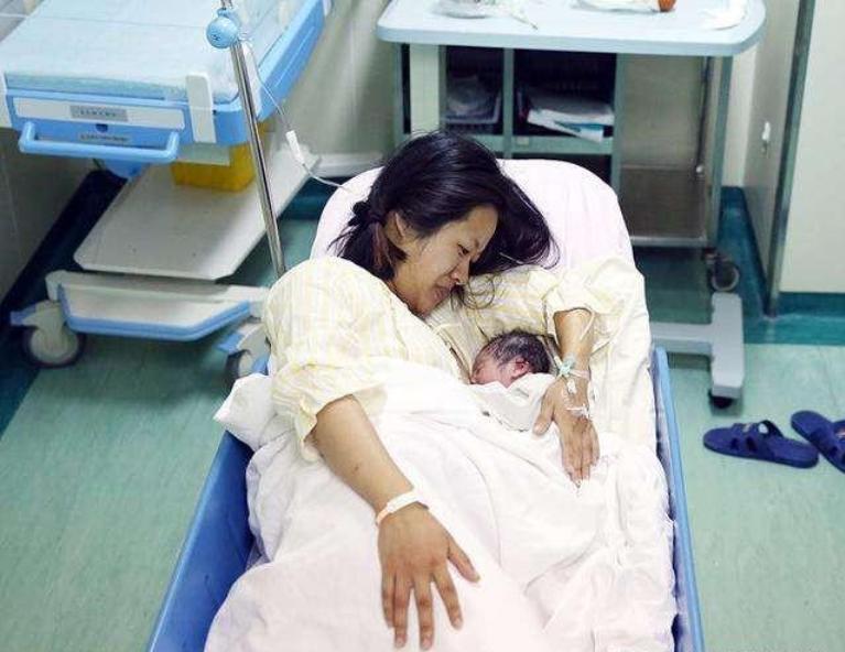 生完孩子,产后三天内需要要注意这三点,身体护理也很重要