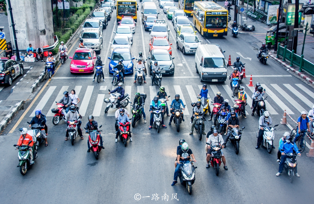 泰国曼谷街景,摩托车曼谷