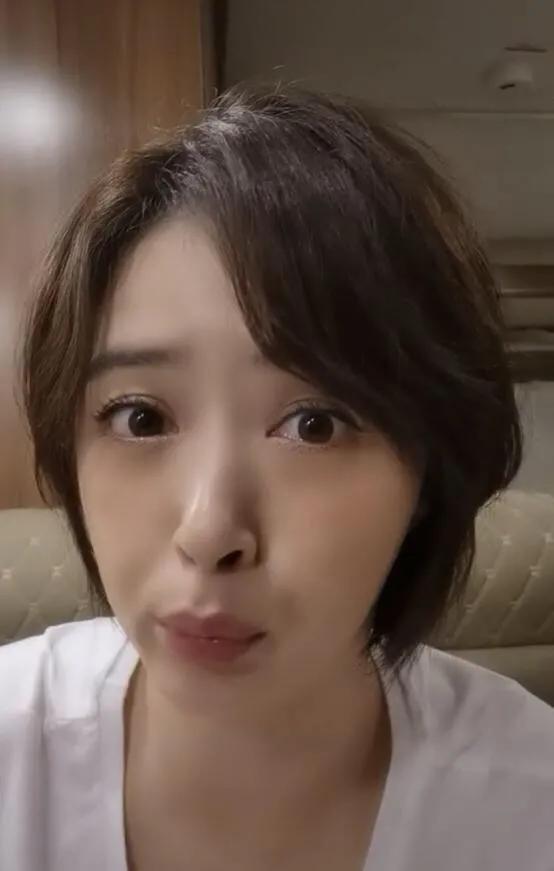 蒋欣很漂亮,蒋欣漂亮吗面部看起来好不自然