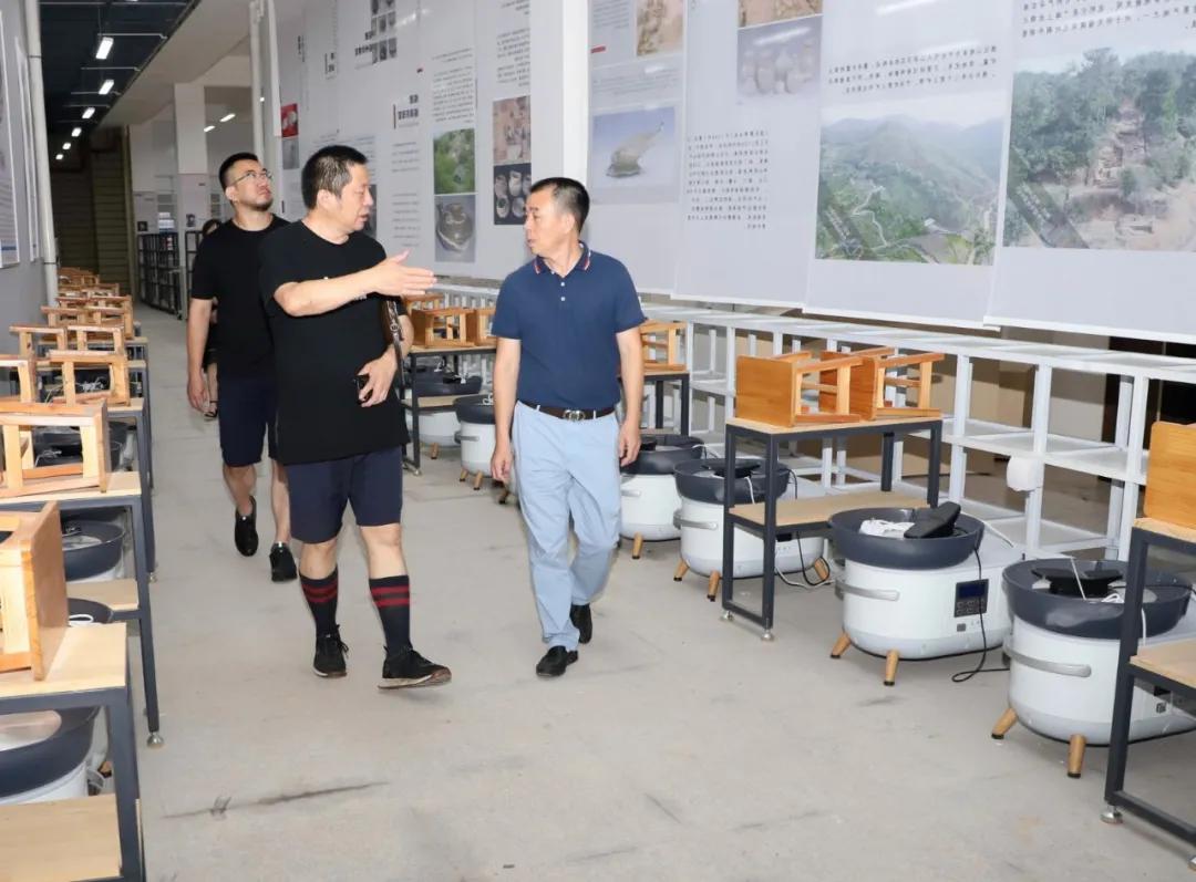 清华大学美术学院教授视频,清华大学美术学院陶瓷系教授