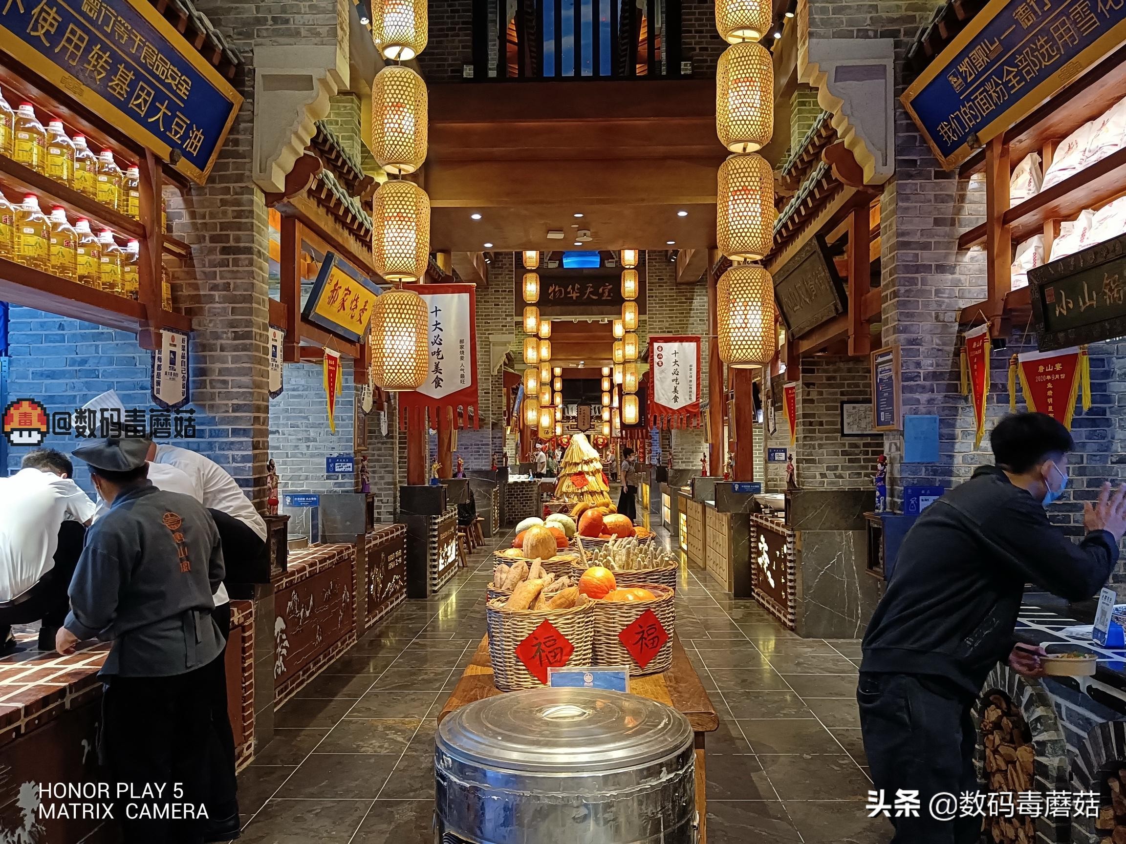 荣耀play5防水测试,轻薄便携式无线充电