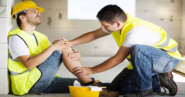 工伤拒不赔偿怎么办,工伤拒不支付医疗费