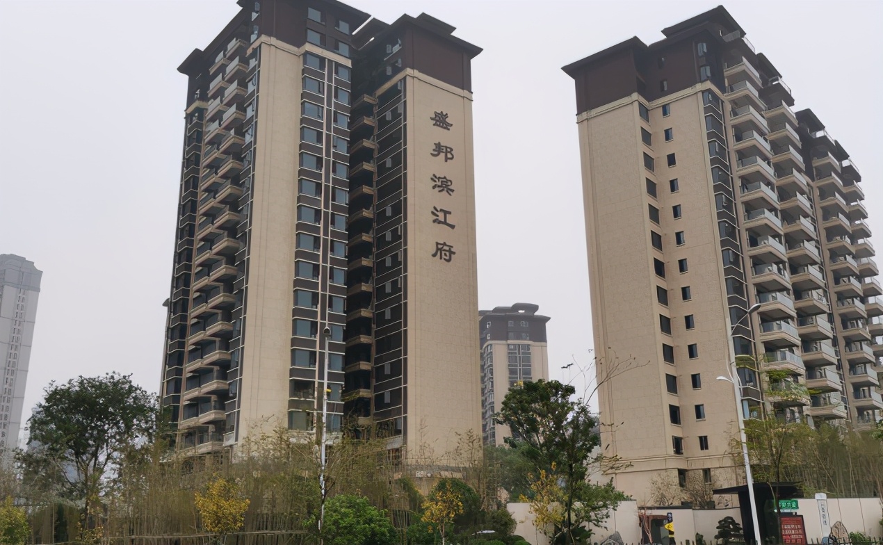 涂企优品：出圈靠颜值，长红看实力｜高颜值实力派亚士创能新玩艺