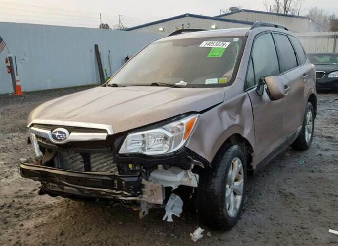 中国小伙儿海外淘车有诀窍，一眼看穿二手车的黑历史