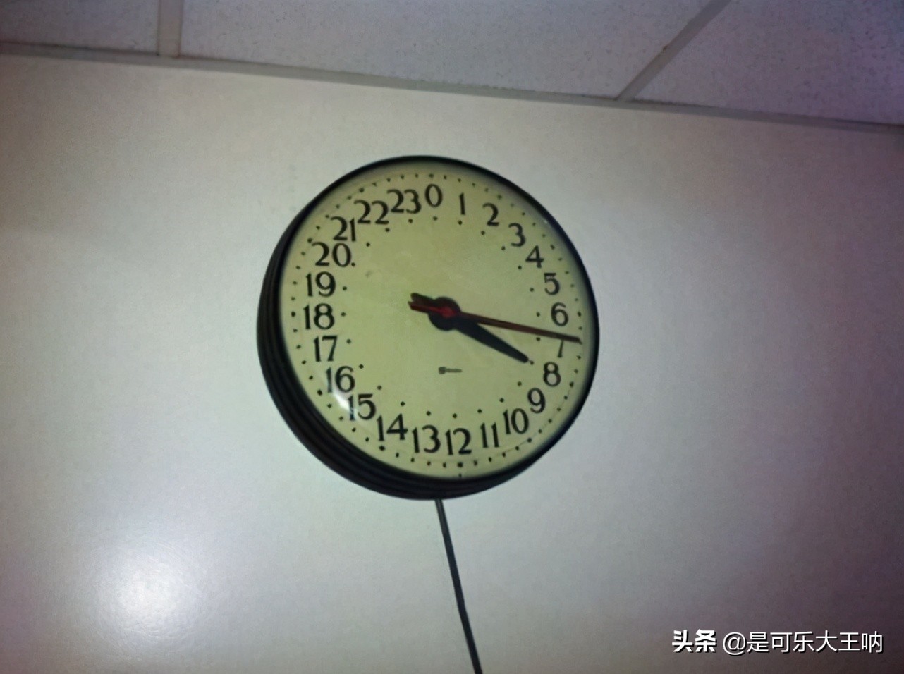 「沙雕图」垂死“棺”中惊坐起，打牌竟然不叫我