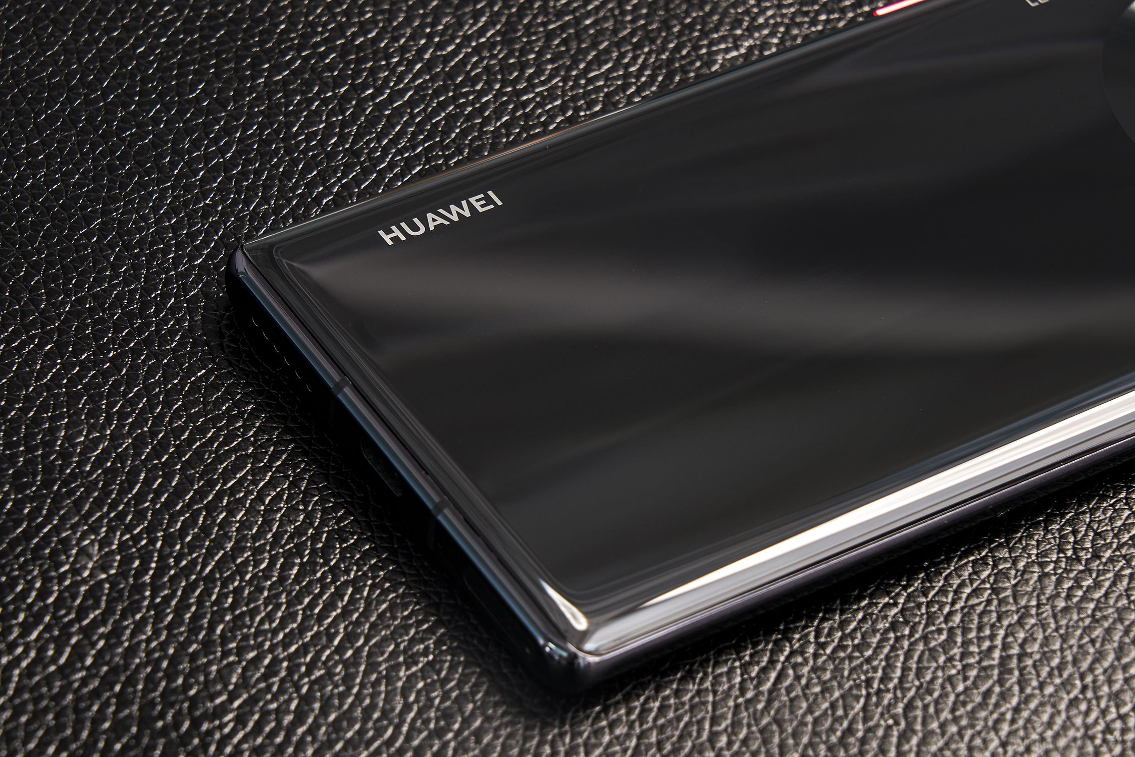 华为mate30pro最新深度评测,华为mate30pro真机评测