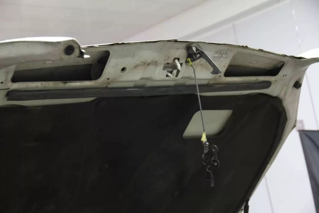 老车翻新：15年后的邂逅，普拉多LC120旧车换新颜，满血复活。